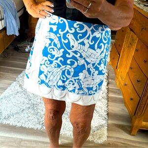 Adorable Lilly Pulitzer Blue and White Patterned Women's Skort. Size 12